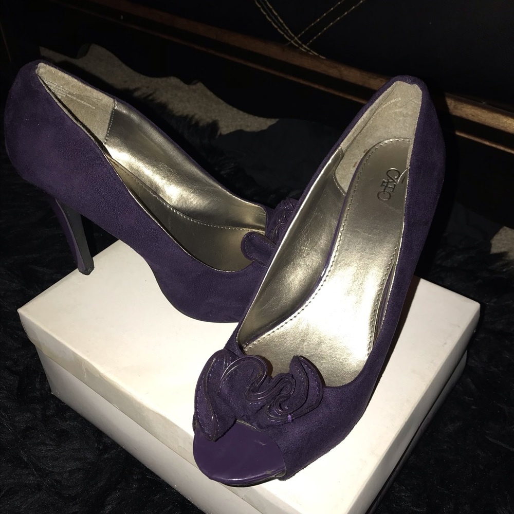 Purple heels w/ Bows